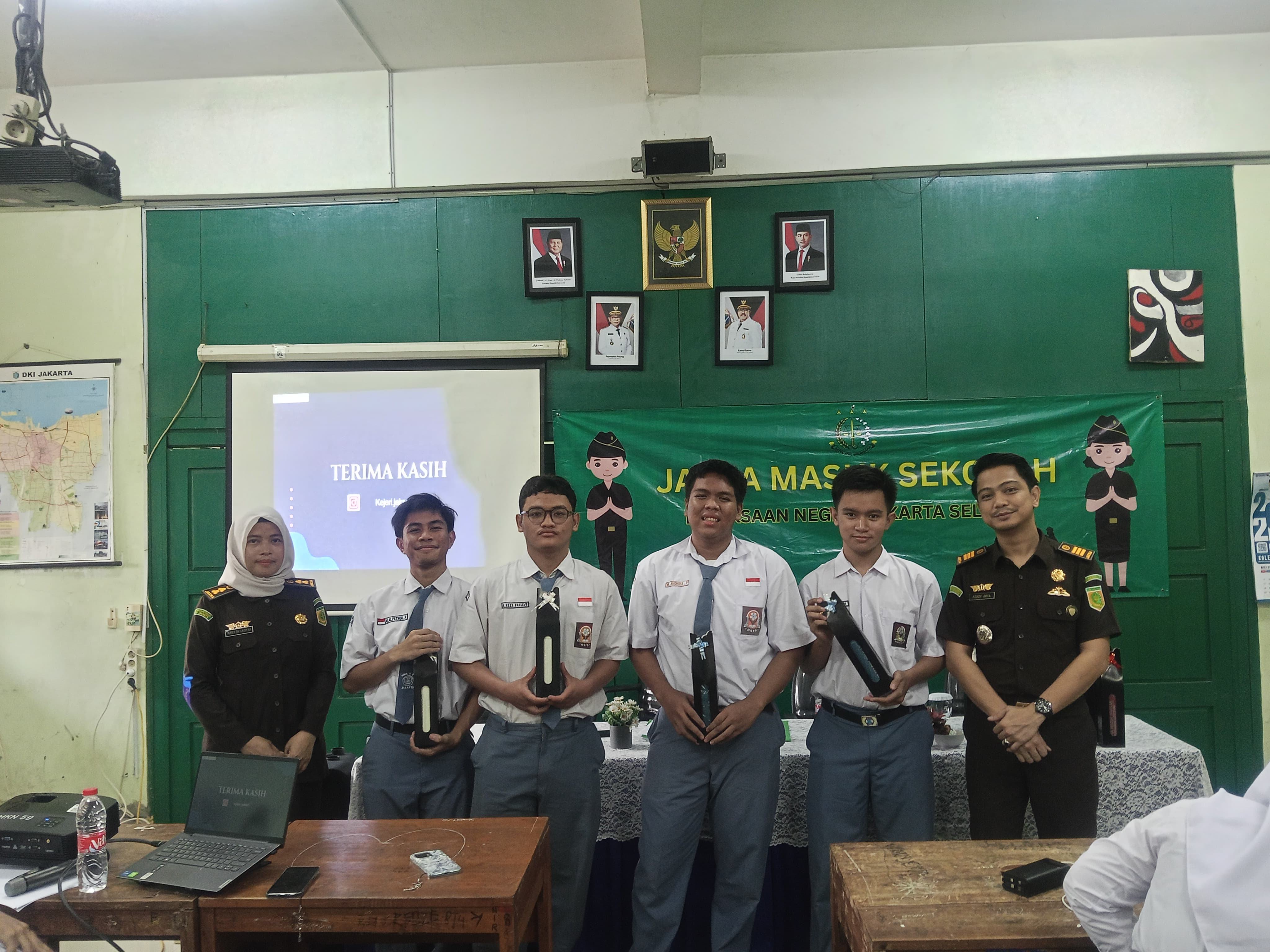 Gedung Sekolah SMA NEGERI 4 GORONTALO
